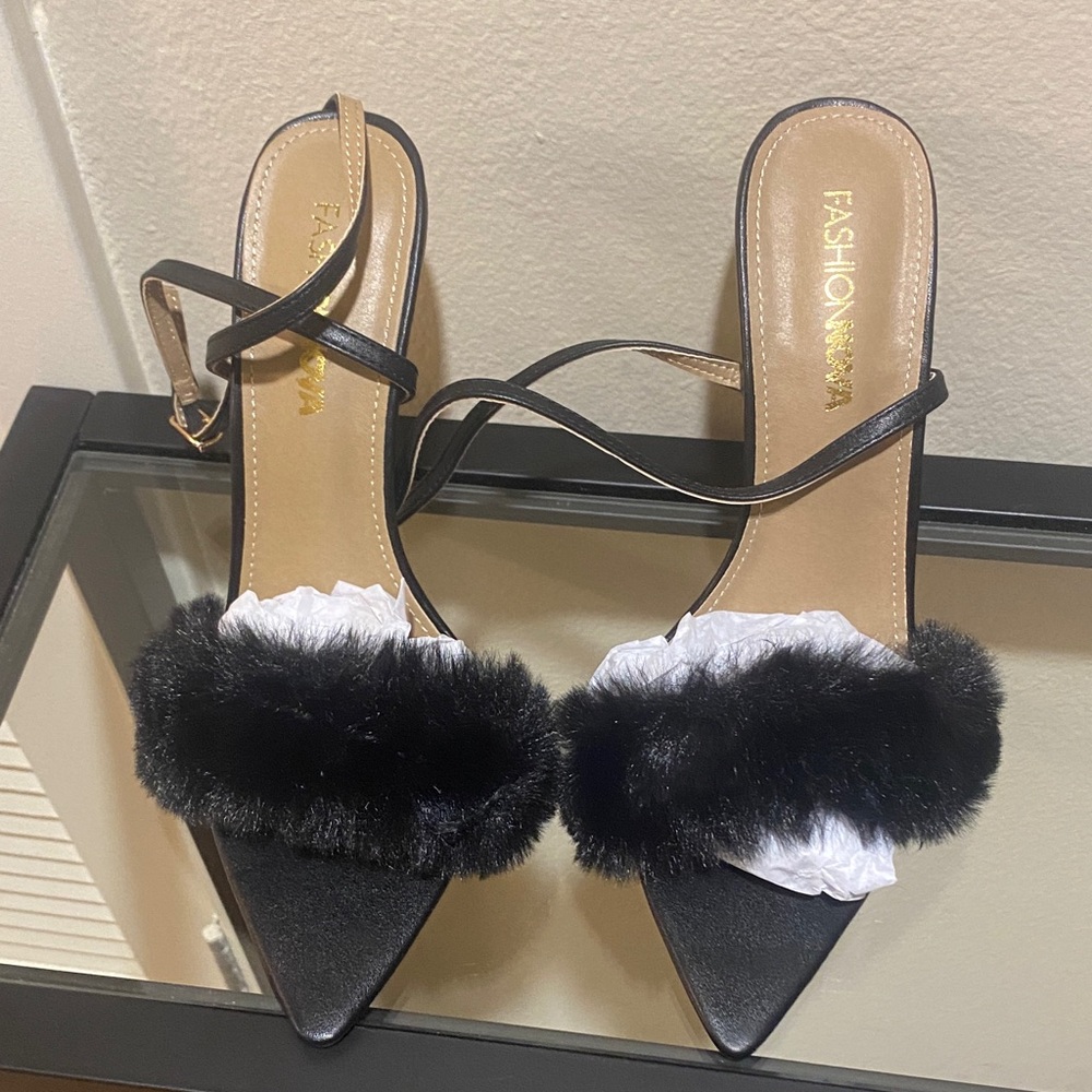 Fuzzy High Heels - Picture 6 of 11